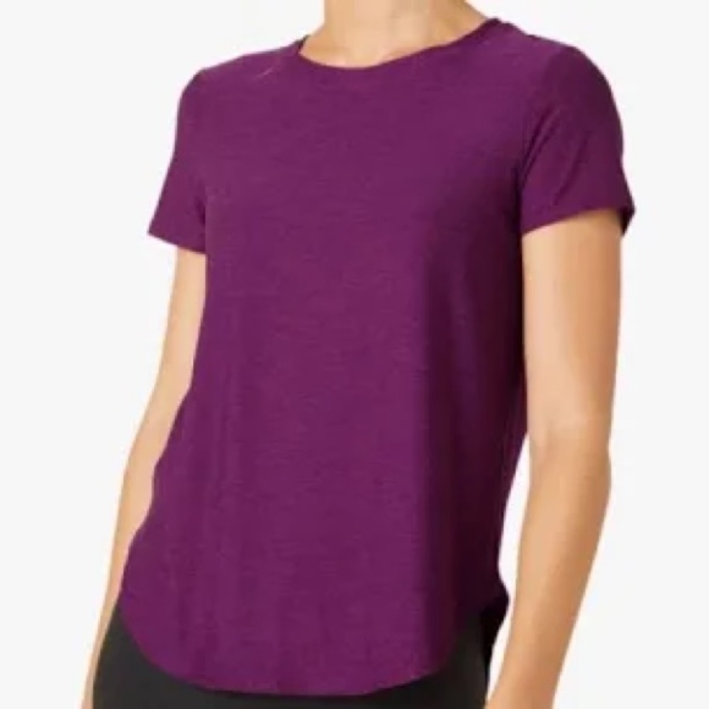 Beyond Yoga Featherweight On The Down Low Tee Aubergine-Beet S